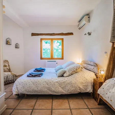Charmante Maison Climatisee Avec Cour Ombragee Dom wakacyjny *